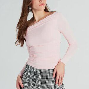 NWT Windsor Off-The-Shoulder Top 🎀